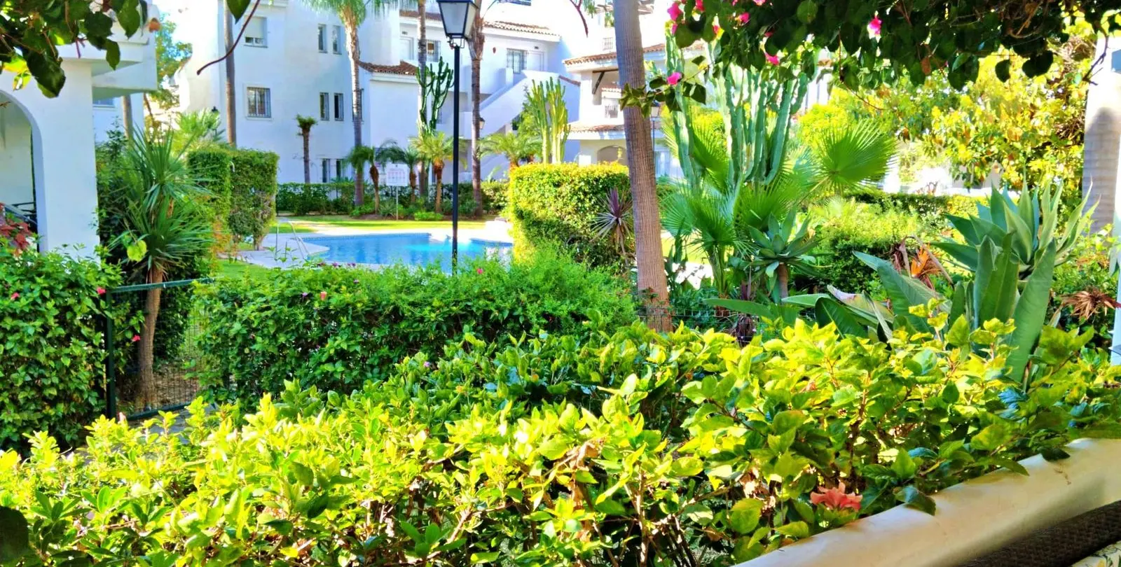 Sale of ground floor apartment in Nueva Andalucía 16
