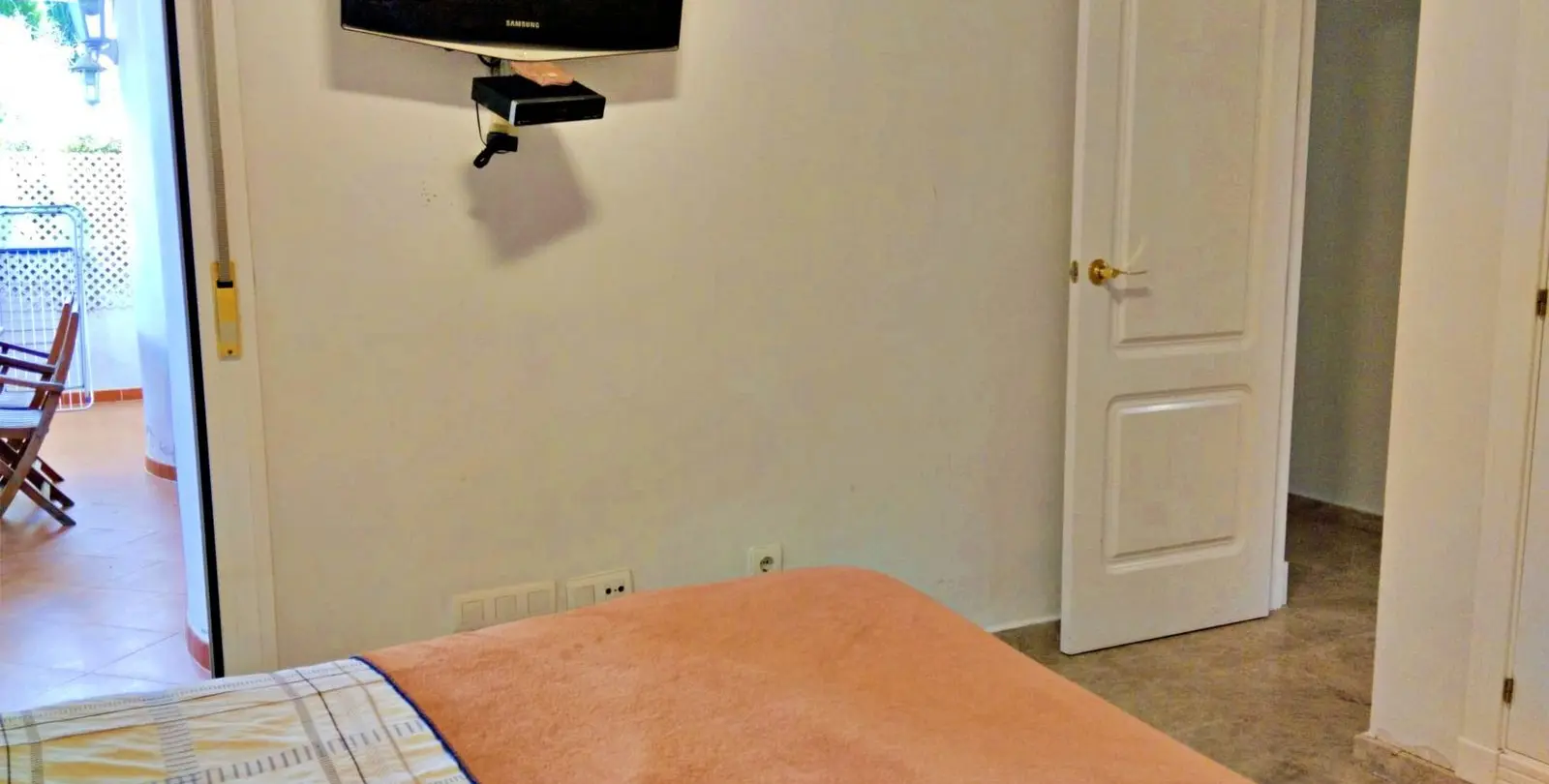 Sale of ground floor apartment in Nueva Andalucía 28