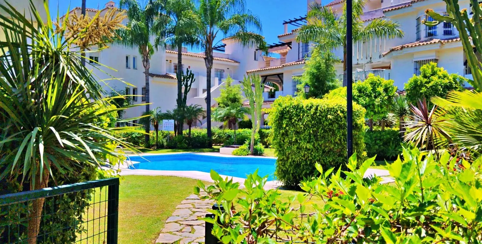 Sale of ground floor apartment in Nueva Andalucía 39