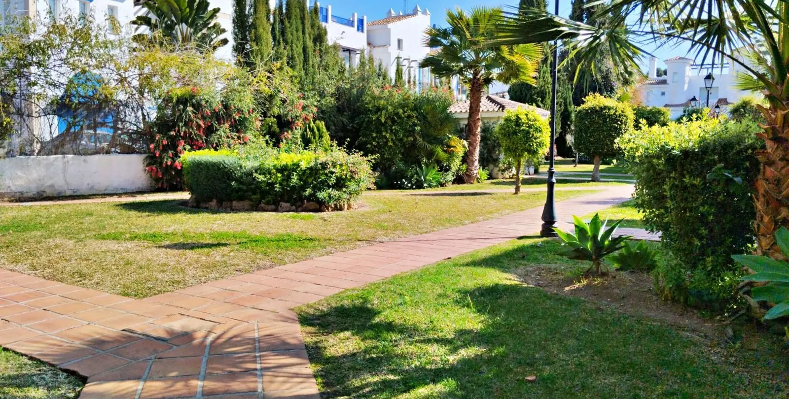 Sale of ground floor apartment in Nueva Andalucía 40