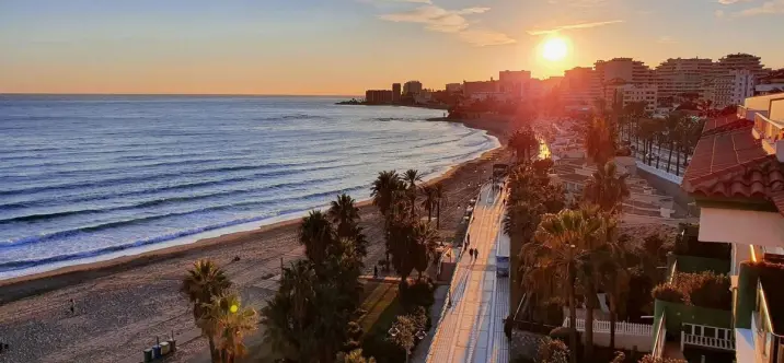 Venta de apartamento en planta media en Benalmadena 4