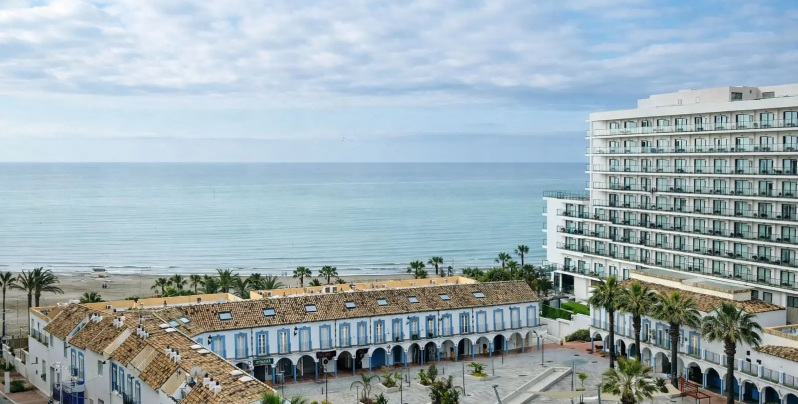 Venta de apartamento en planta media en Benalmadena 2