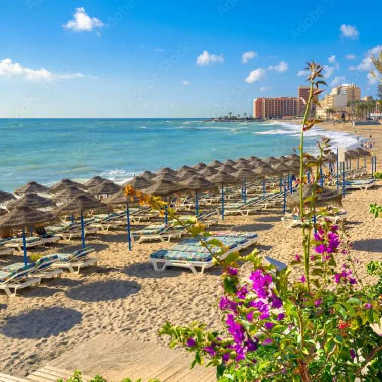 Продажа апартаментов на среднем этаже в Benalmadena