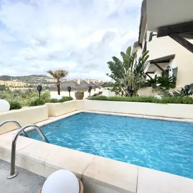 Sale of detached villa in Riviera del Sol
