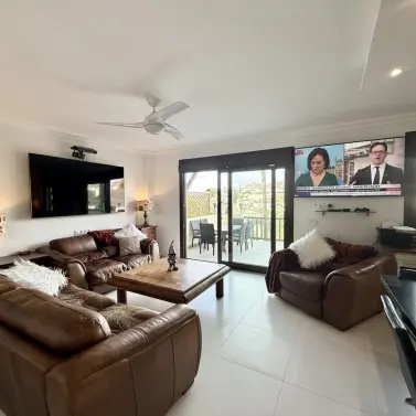 Sale of detached villa in Riviera del Sol