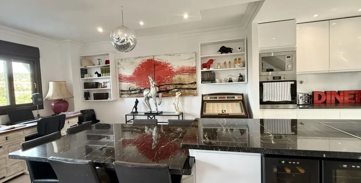 Sale of detached villa in Riviera del Sol 8