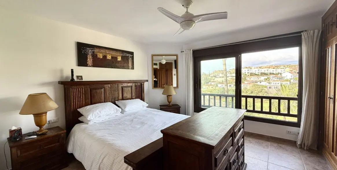 Sale of detached villa in Riviera del Sol 15