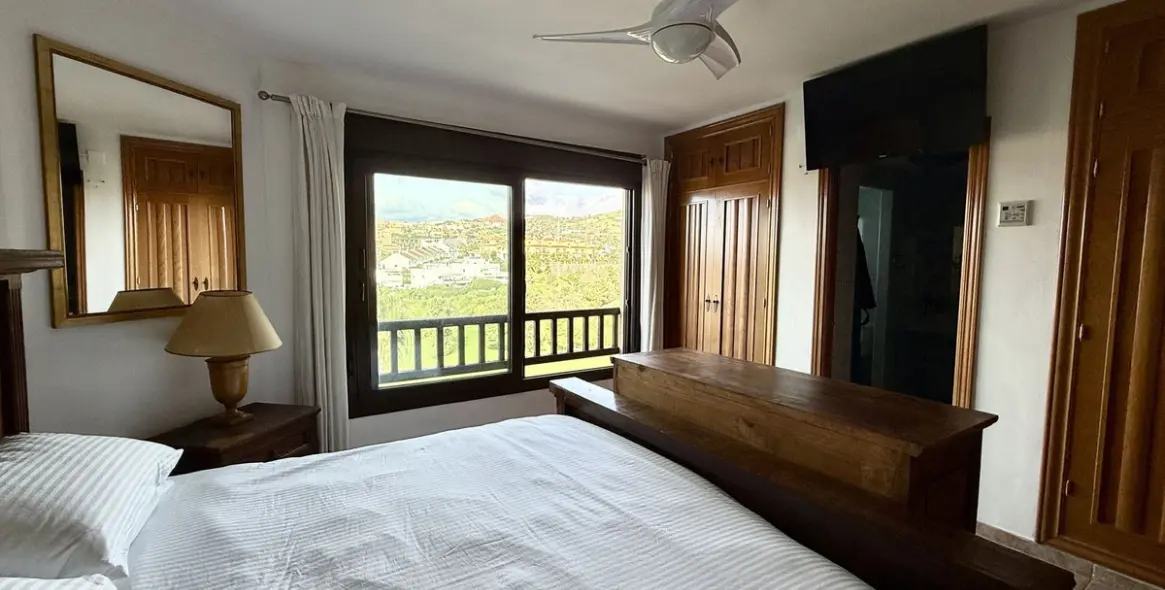 Sale of detached villa in Riviera del Sol 16