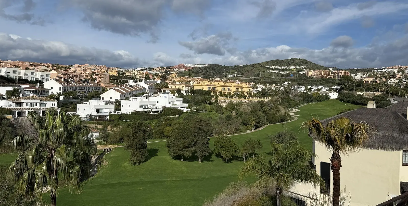Продажа  отдельно стоящей виллы в Riviera del Sol 1