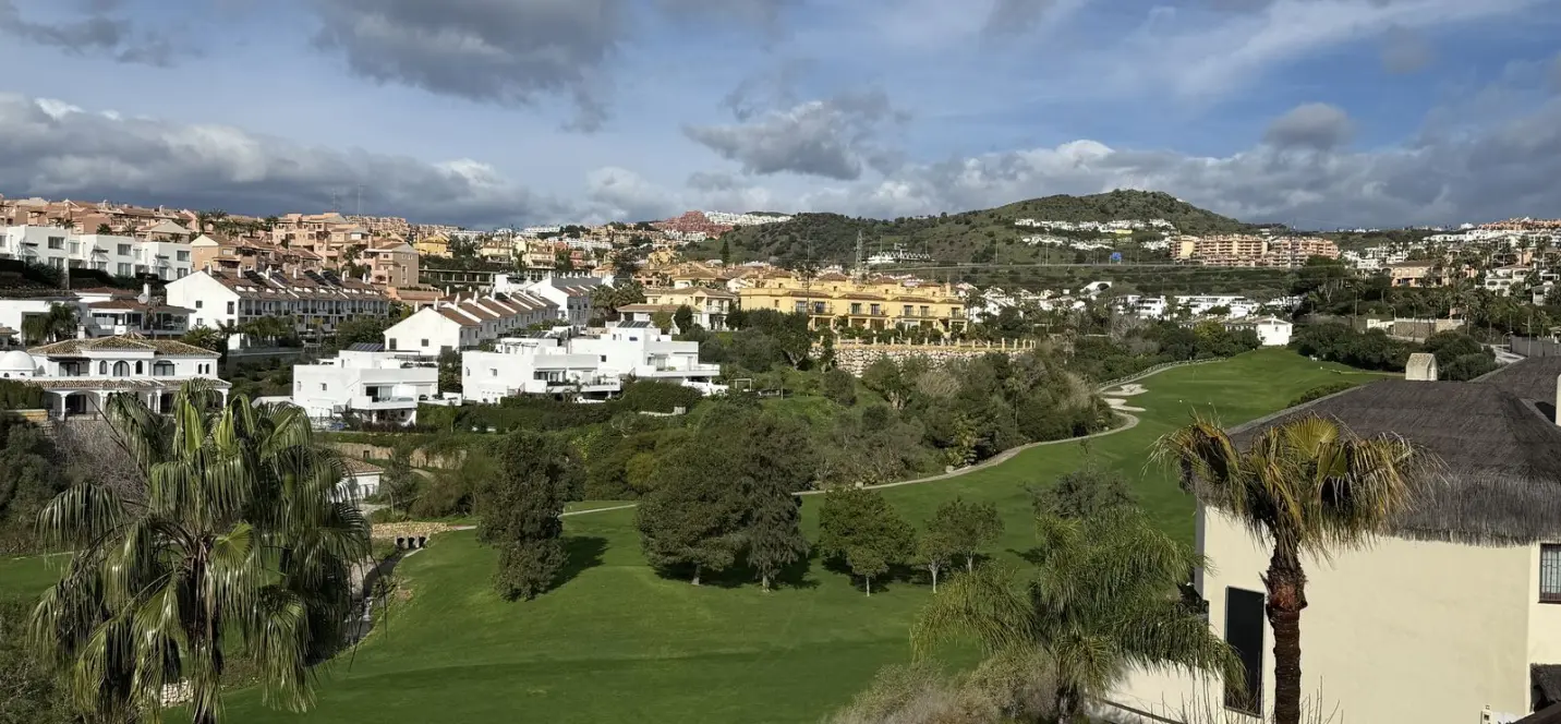 Sale of detached villa in Riviera del Sol 0