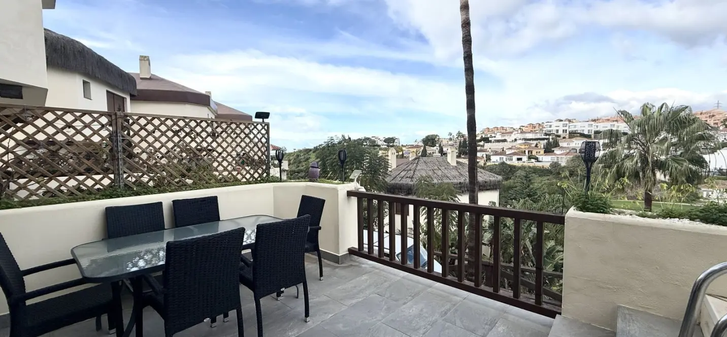 Sale of detached villa in Riviera del Sol 1