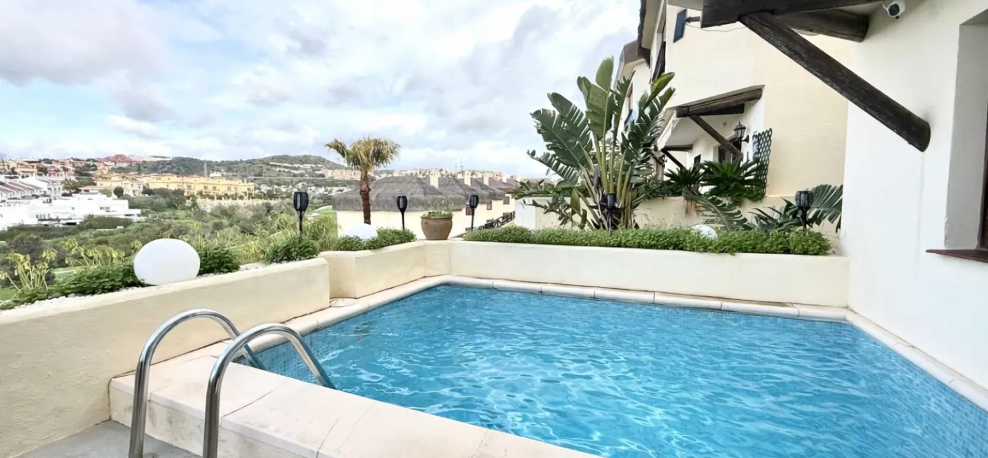 Sale of detached villa in Riviera del Sol 3