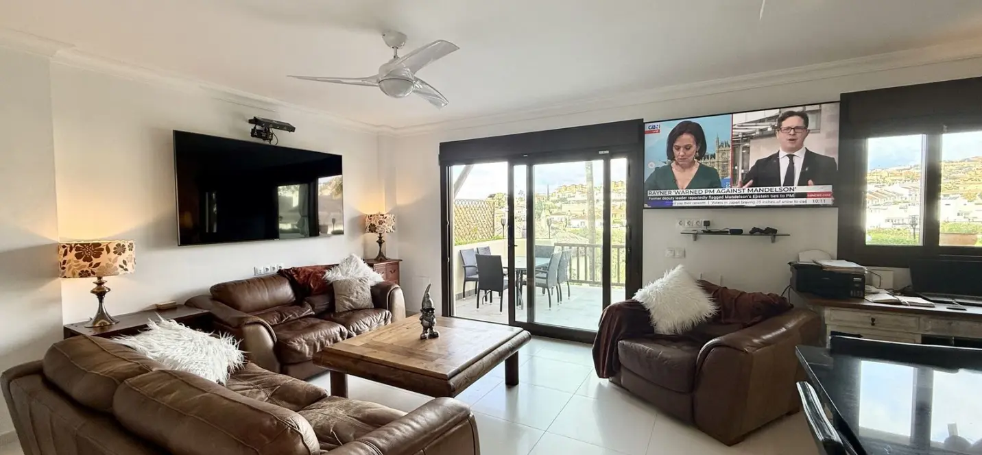 Sale of detached villa in Riviera del Sol 4