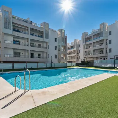 Продажа апартаментов на среднем этаже в San Pedro de Alcántara