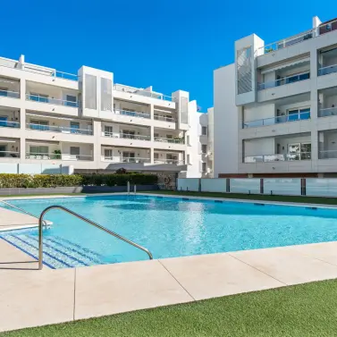 Продажа апартаментов на среднем этаже в San Pedro de Alcántara