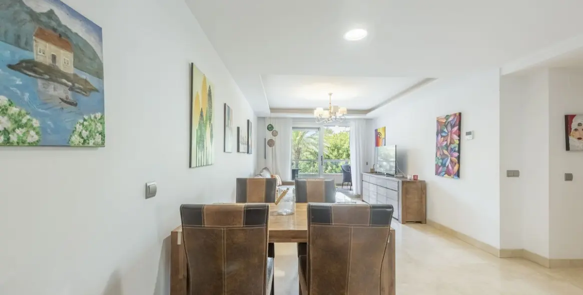 Sale of middle floor apartment in San Pedro de Alcántara 10