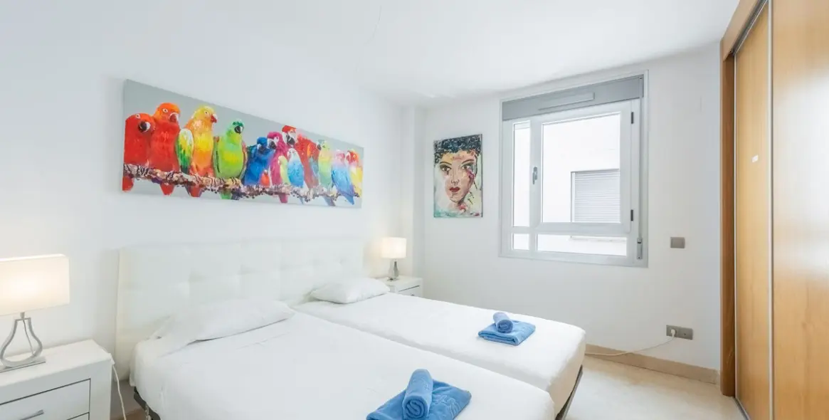 Sale of middle floor apartment in San Pedro de Alcántara 14