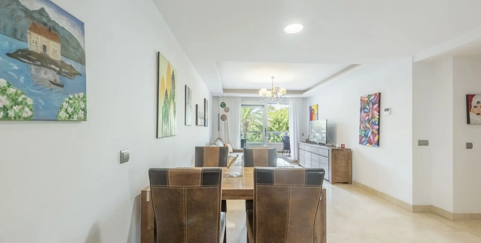 Sale of middle floor apartment in San Pedro de Alcántara 10