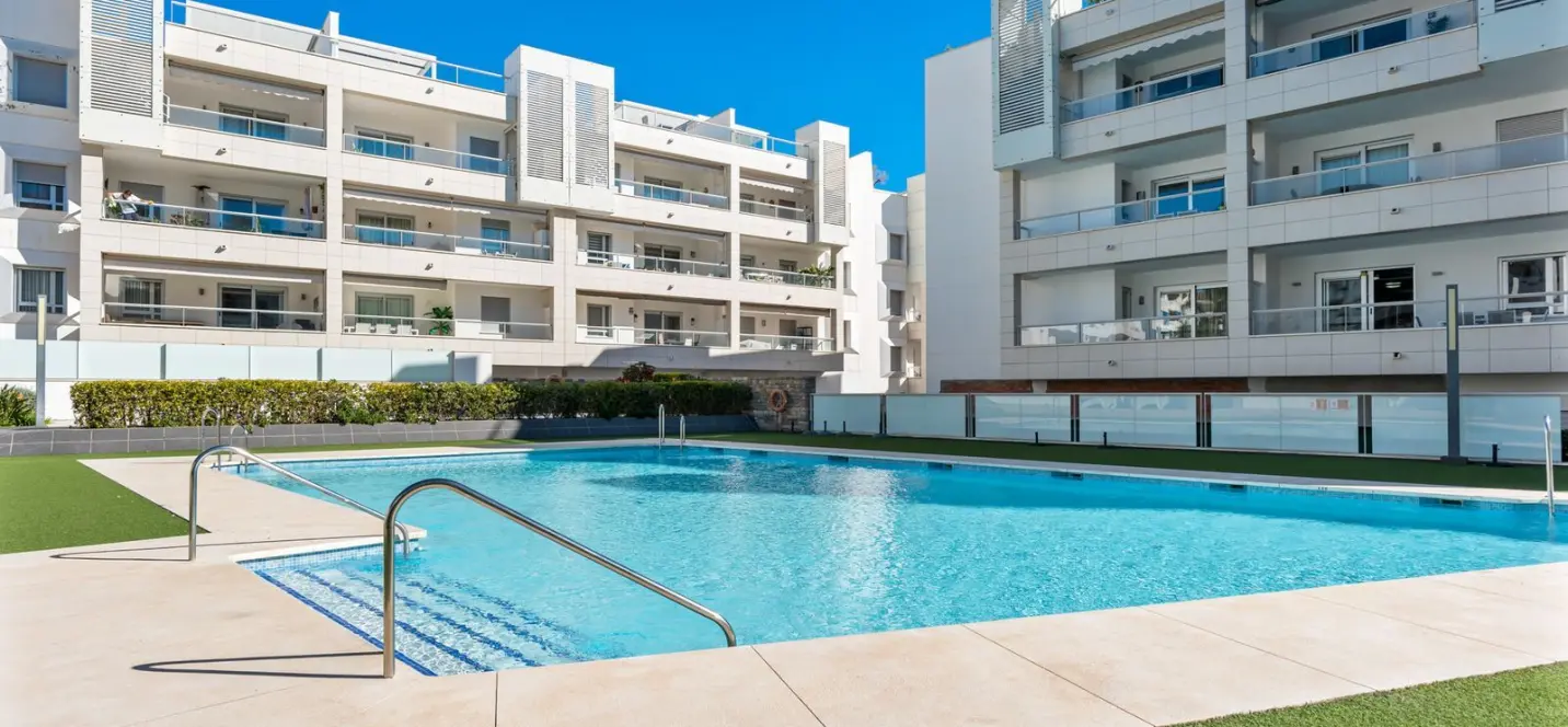 Продажа апартаментов на среднем этаже в San Pedro de Alcántara 2