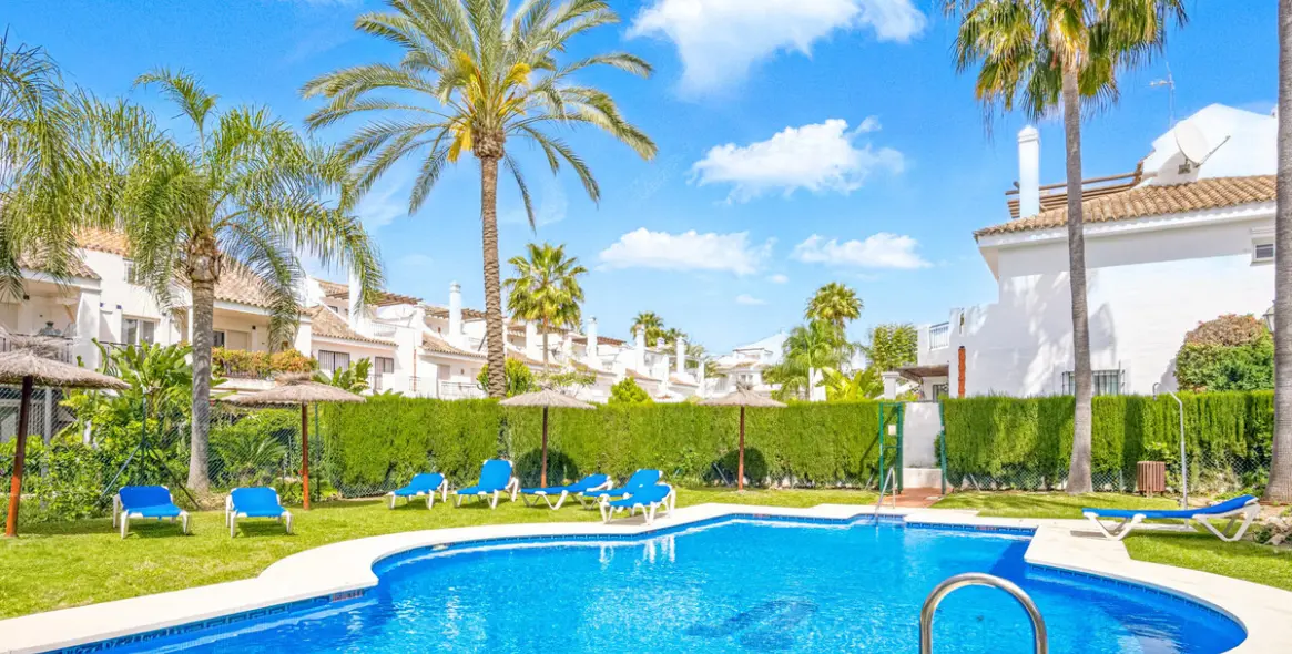 Продажа таунхауса в Nueva Andalucía 1