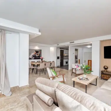 Sale of townhouse in Nueva Andalucía