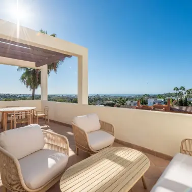 Venta de apartamento en planta media en Nueva Andalucía