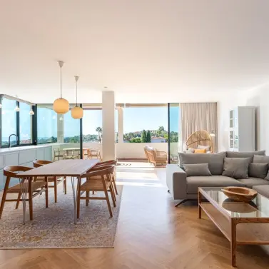 Venta de apartamento en planta media en Nueva Andalucía
