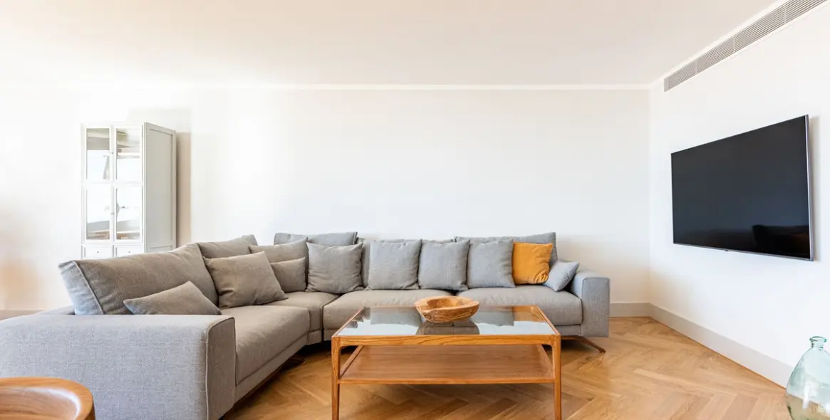 Venta de apartamento en planta media en Nueva Andalucía 9