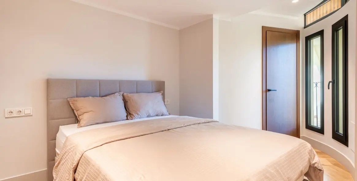 Sale of middle floor apartment in Nueva Andalucía 21