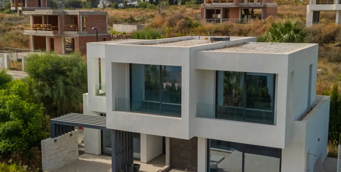 Venta de villa independiente en Estepona 2