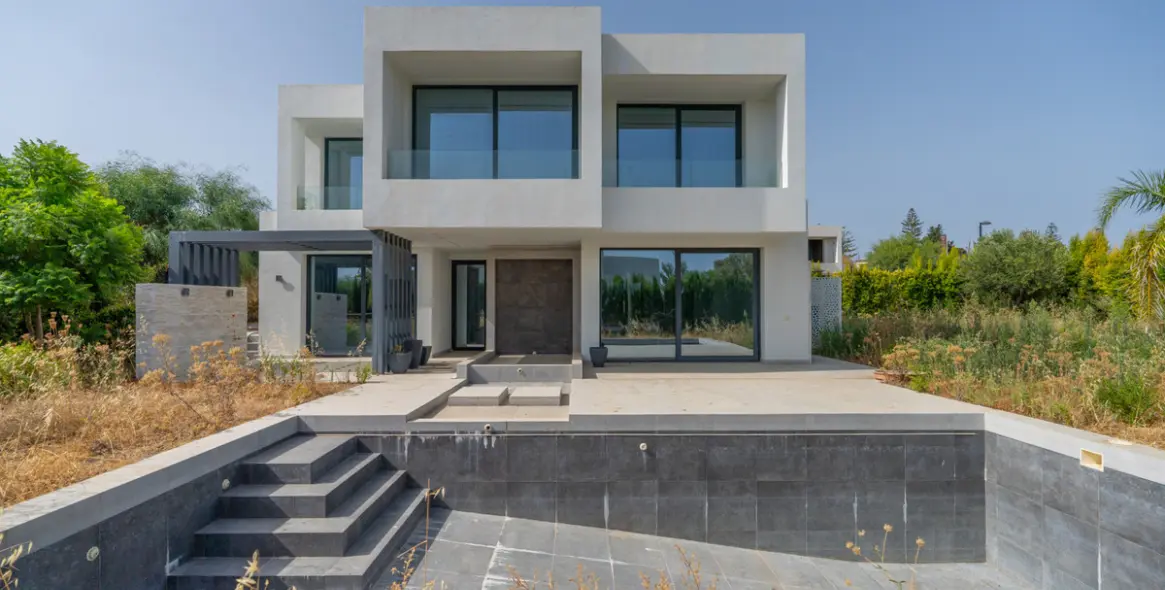 Venta de villa independiente en Estepona 6