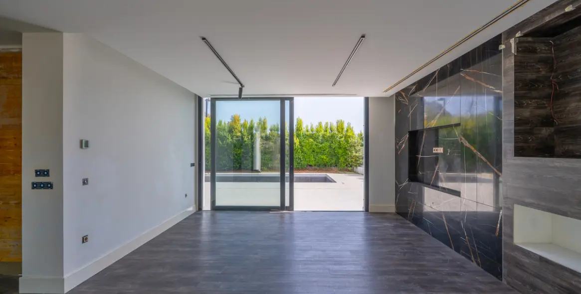 Продажа  отдельно стоящей виллы в Estepona 8