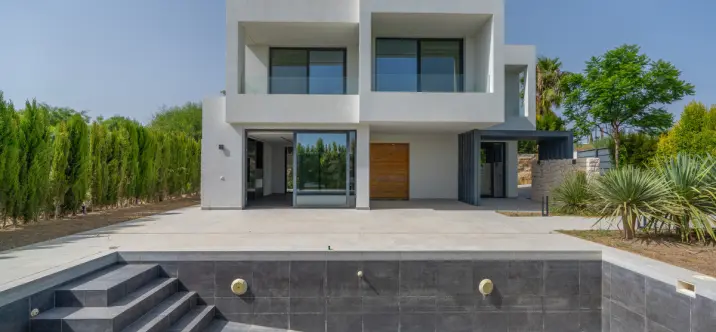 Venta de villa independiente en Estepona 0