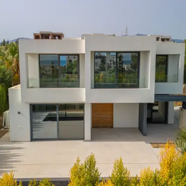 Venta de villa independiente en Estepona