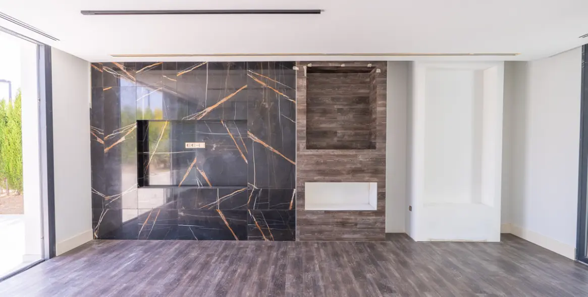 Sale of detached villa in Estepona 11