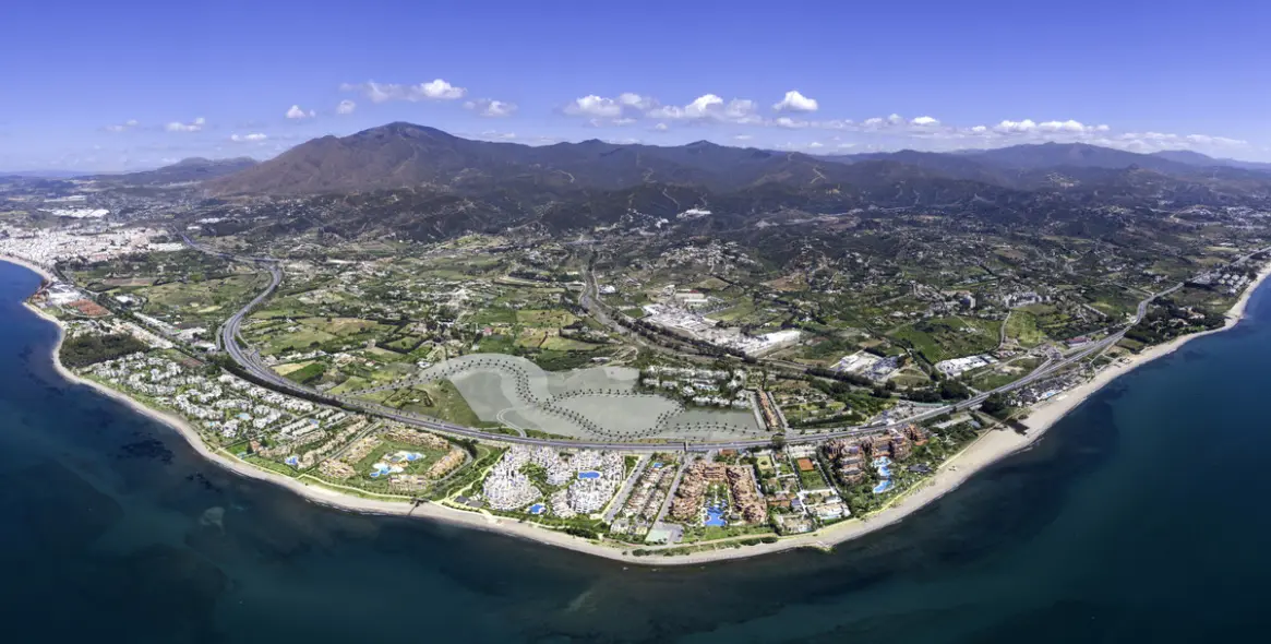 Sale of ground floor apartment in New Golden Mile 25