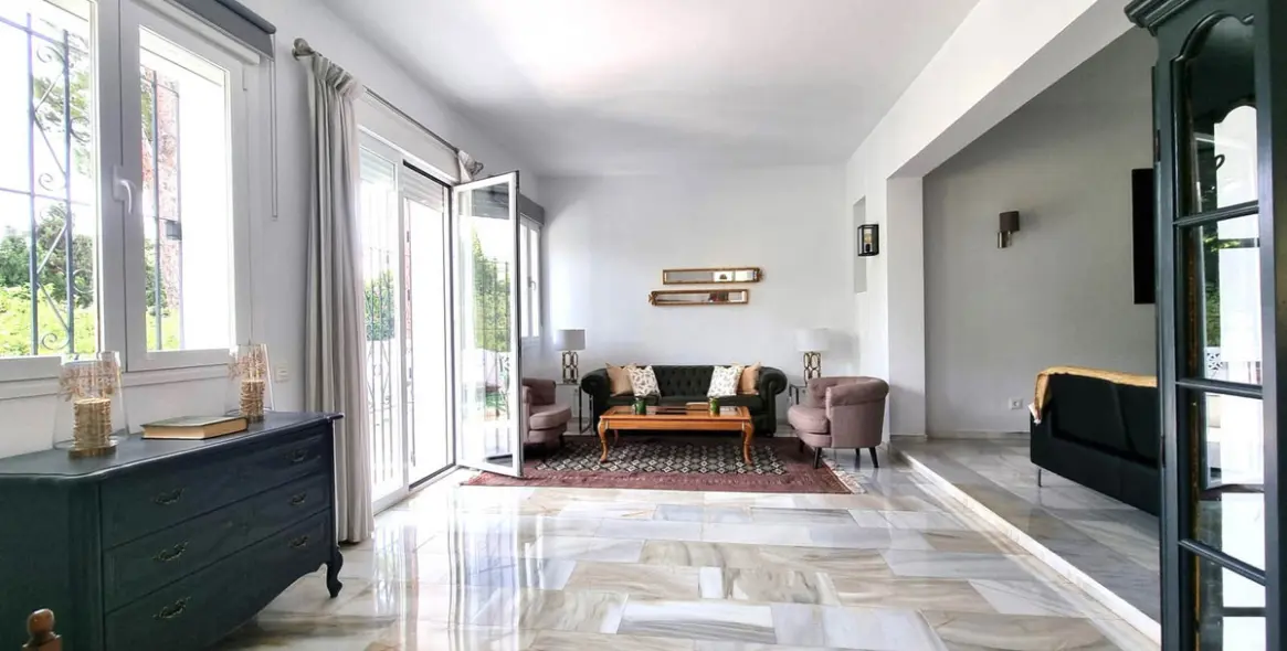 Venta de villa independiente en Calahonda 5