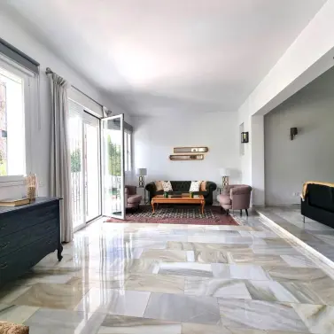 Venta de villa independiente en Calahonda