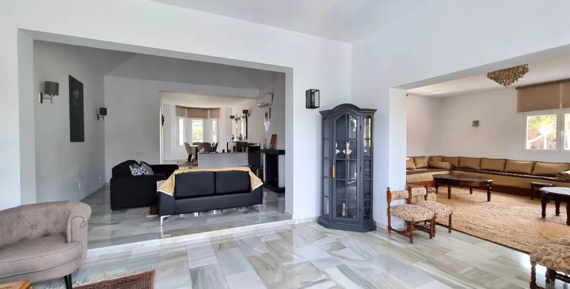 Venta de villa independiente en Calahonda 7