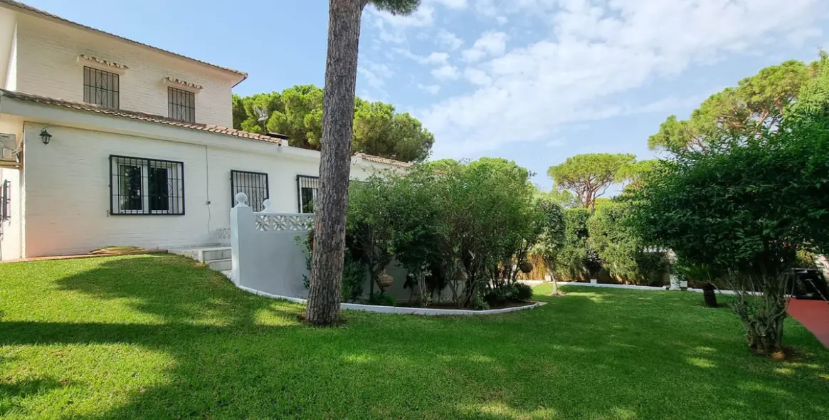 Venta de villa independiente en Calahonda 16