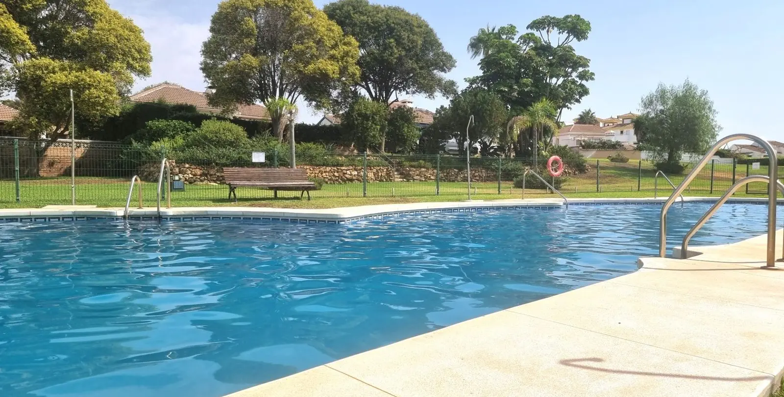 Sale of detached villa in Calahonda 3