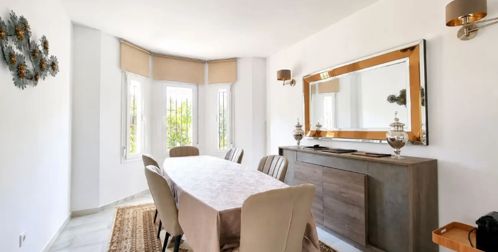 Sale of detached villa in Calahonda 5