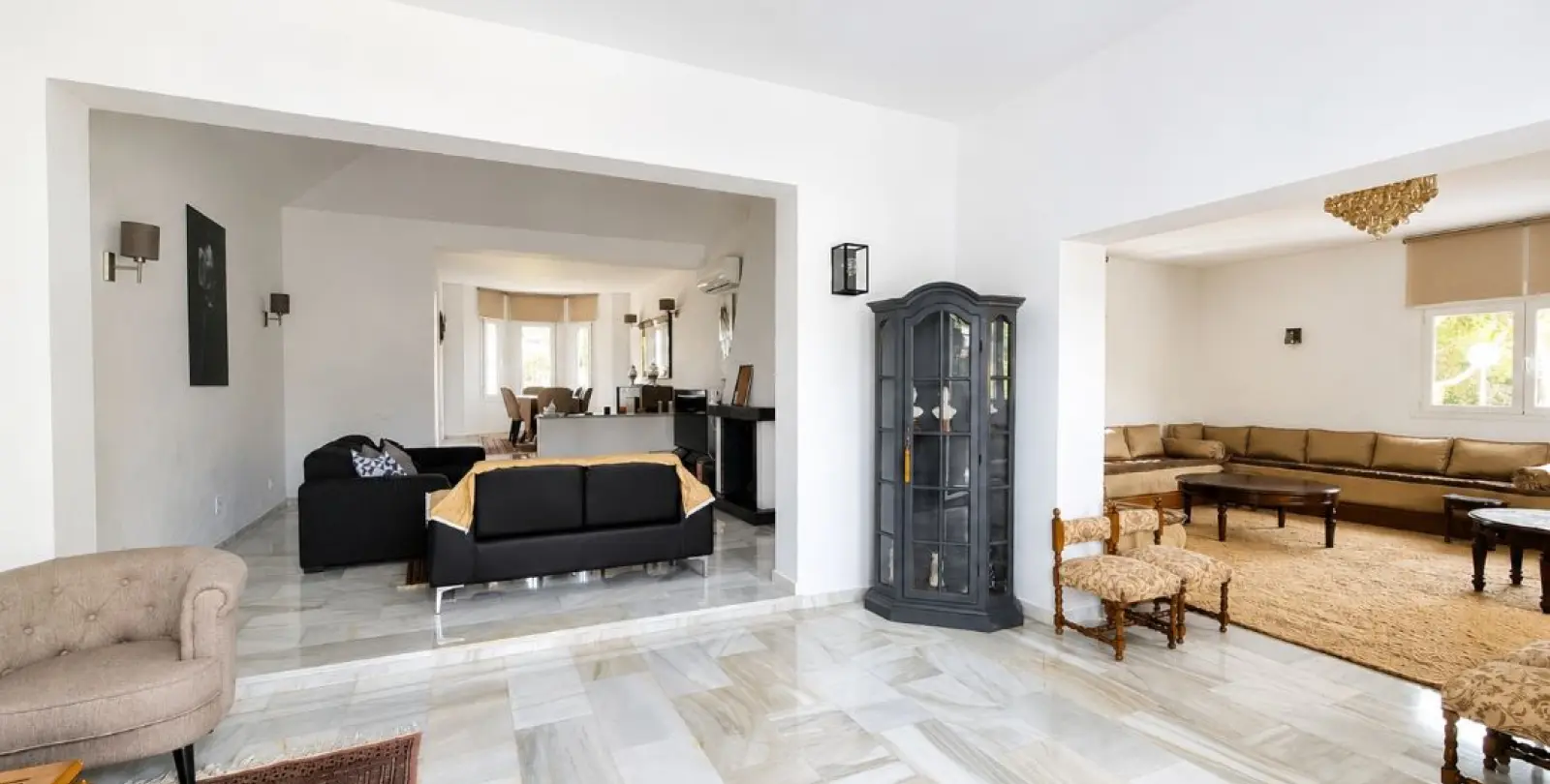 Sale of detached villa in Calahonda 6