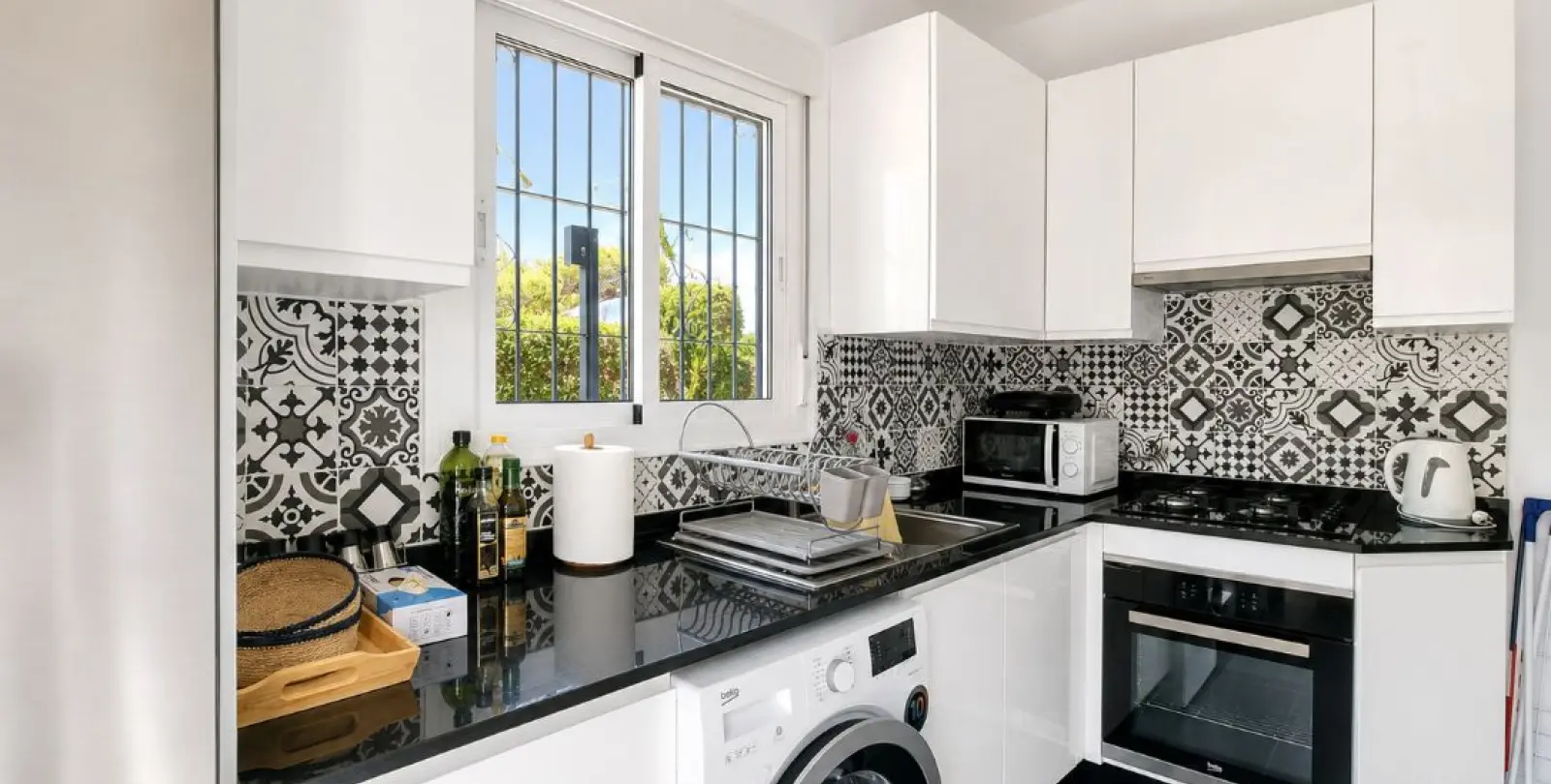 Sale of detached villa in Calahonda 9