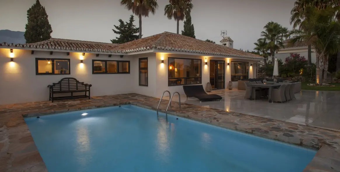 Venta de villa independiente en Sierrezuela 2