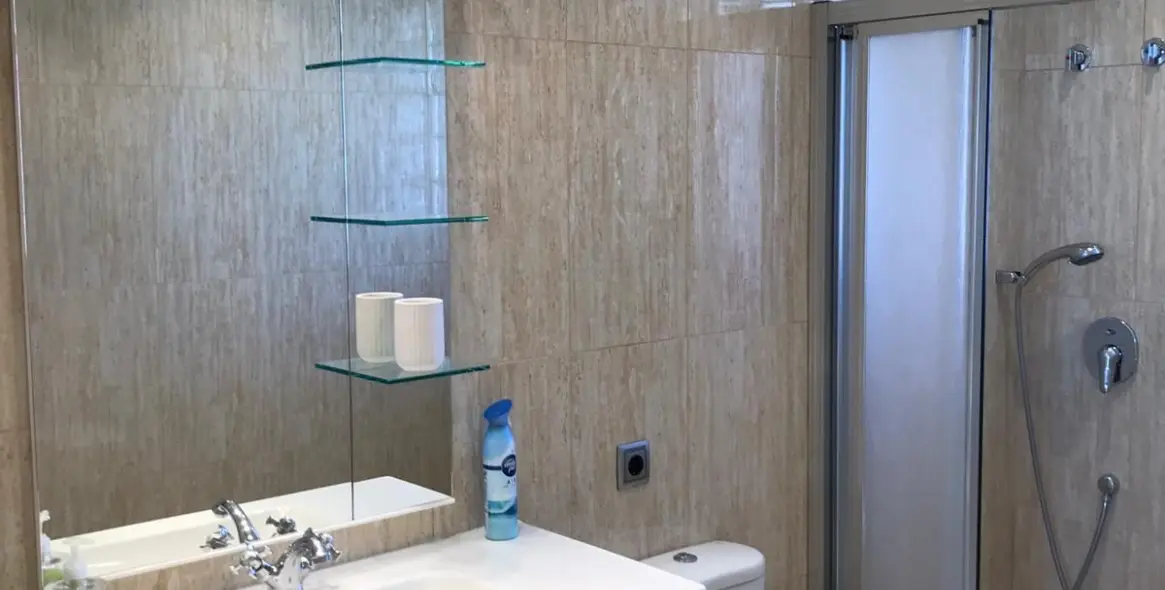 Venta de villa independiente en Sierrezuela 4