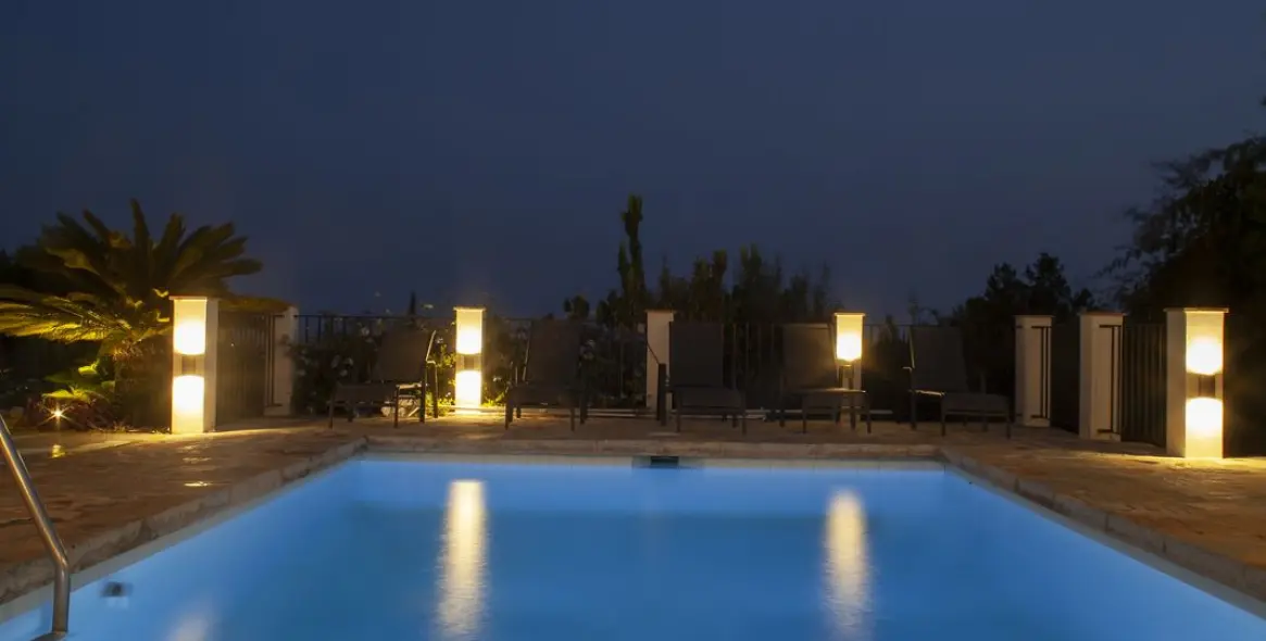 Venta de villa independiente en Sierrezuela 17