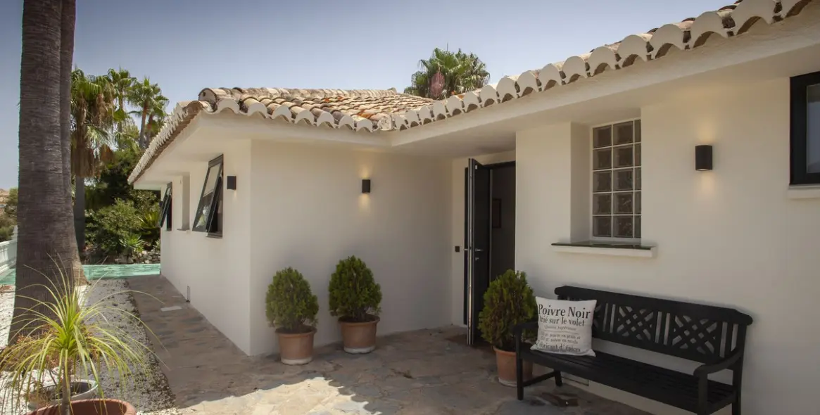 Sale of detached villa in Sierrezuela 35
