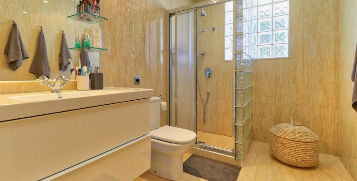 Sale of detached villa in Sierrezuela 39