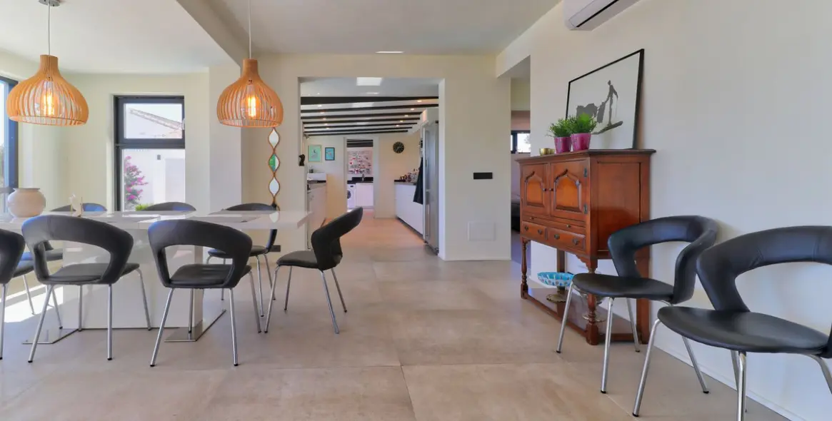 Sale of detached villa in Sierrezuela 48